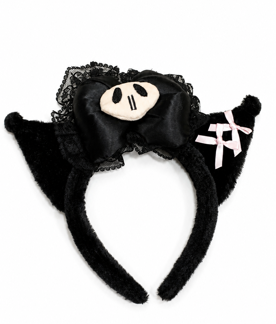 Tiara Kuromi.