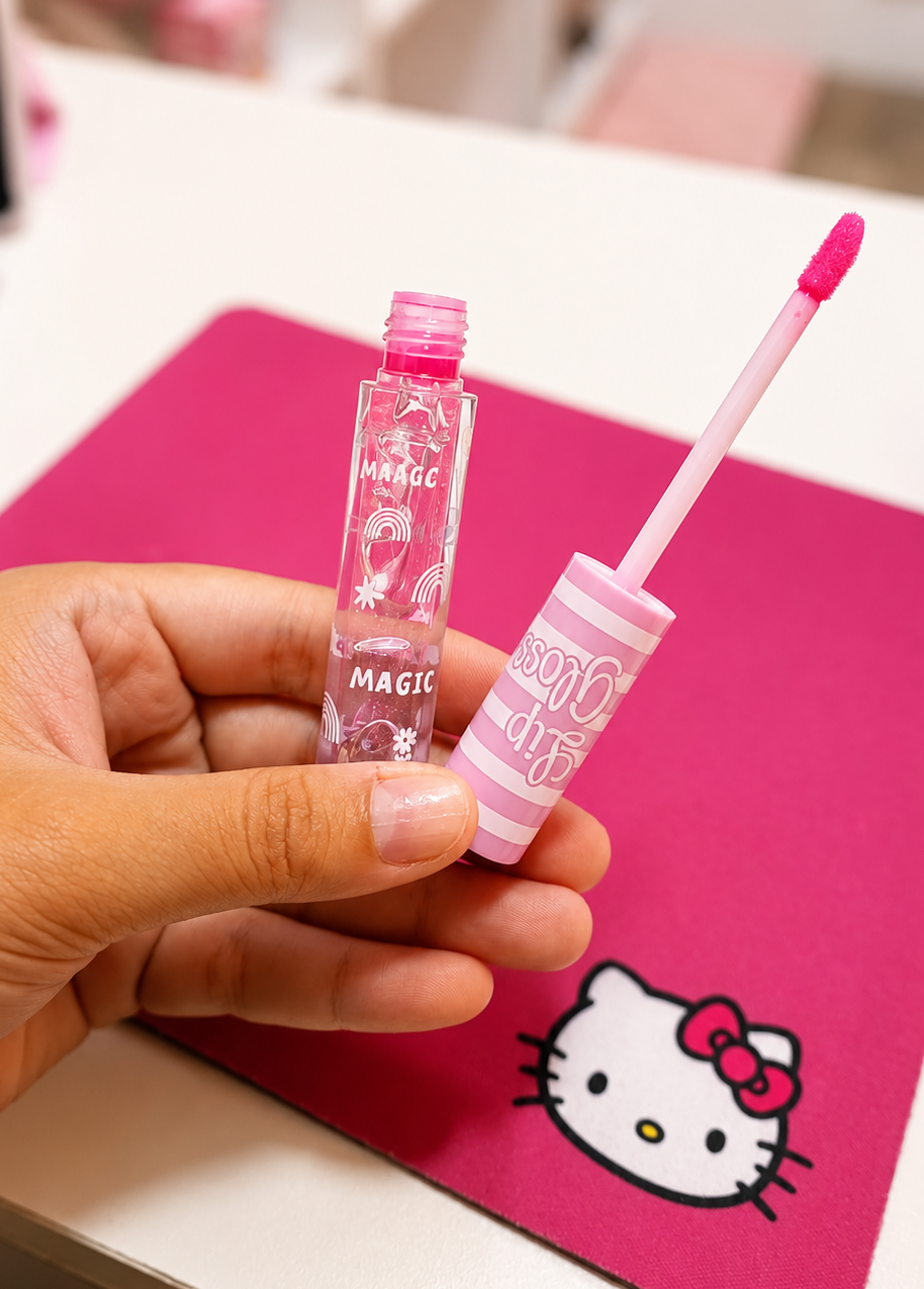 Combo Lip Gloss+Lip Balm.