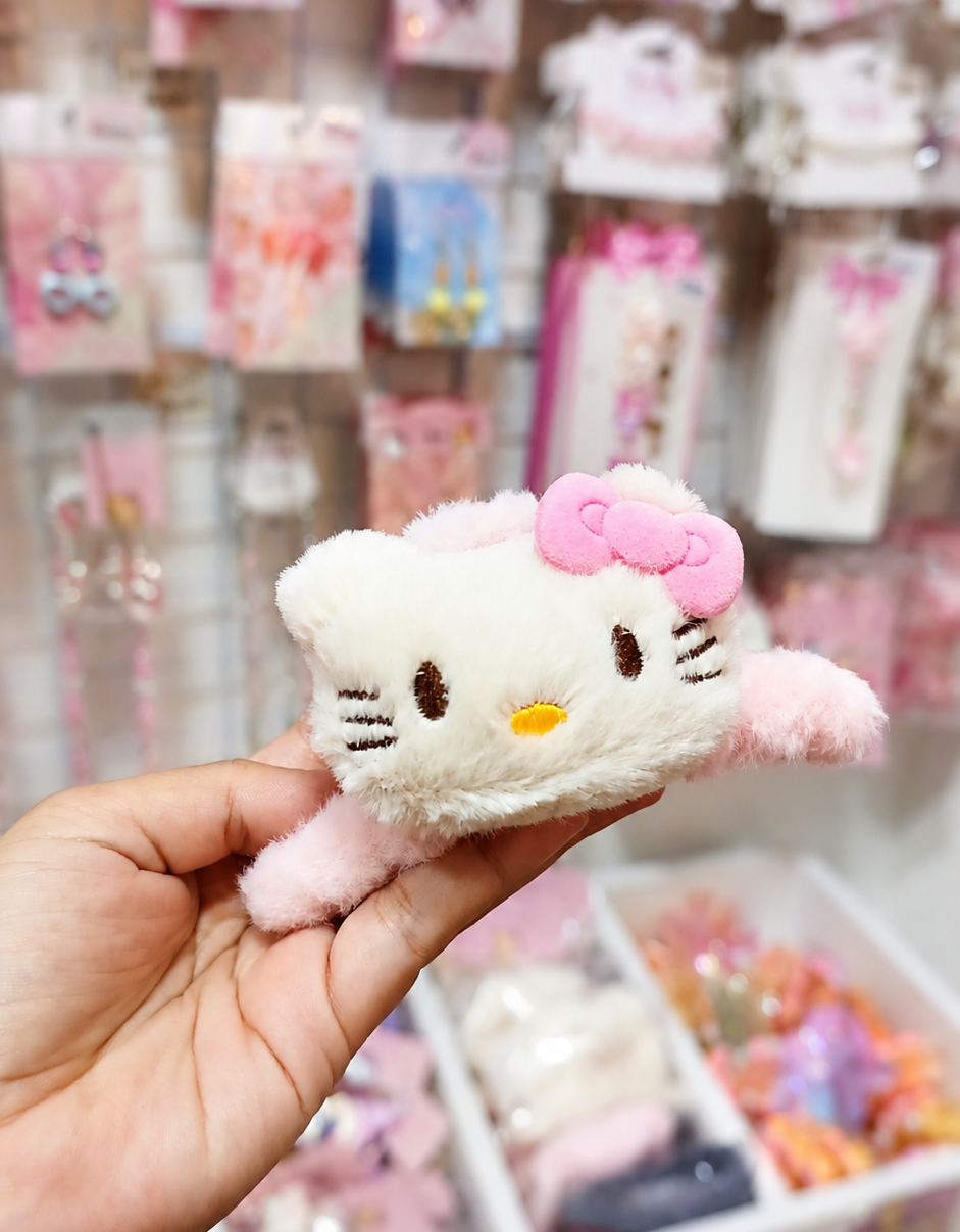 Prendedor Pelúcia Hello Kitty (rosa)
